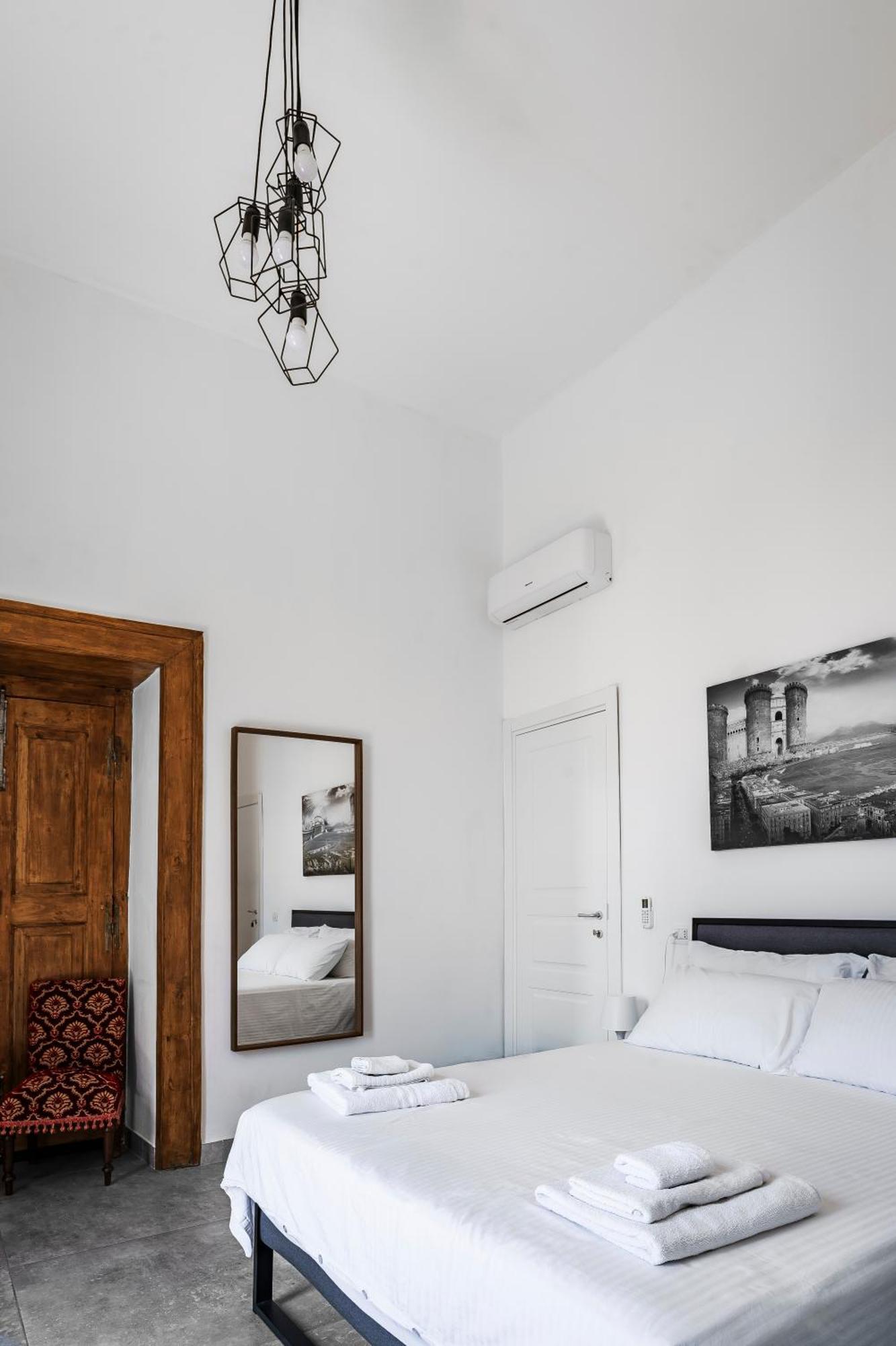 La Bella Vita Luxury Apartament And Travel Solution Naples Extérieur photo