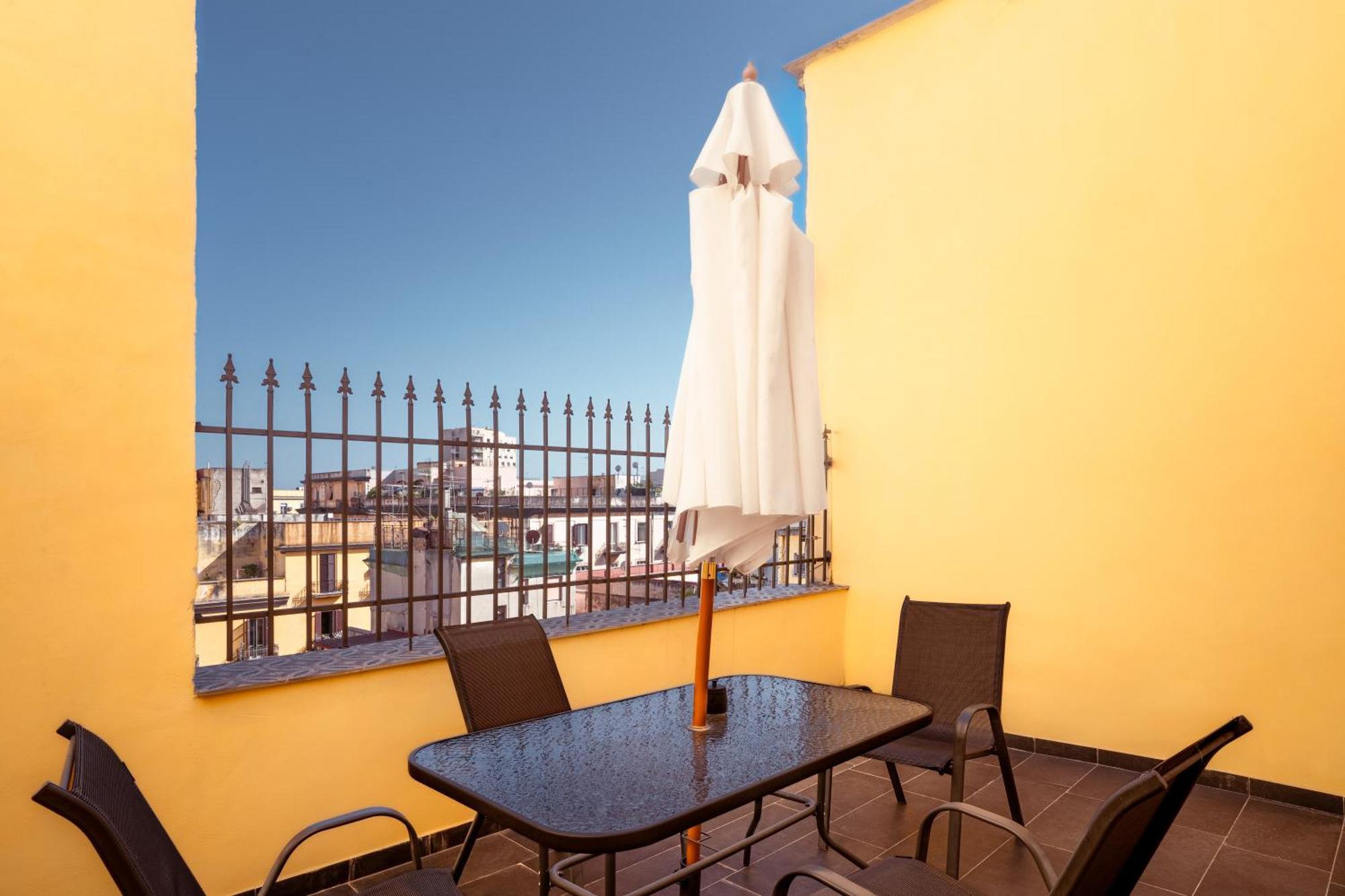 La Bella Vita Luxury Apartament And Travel Solution Naples Extérieur photo