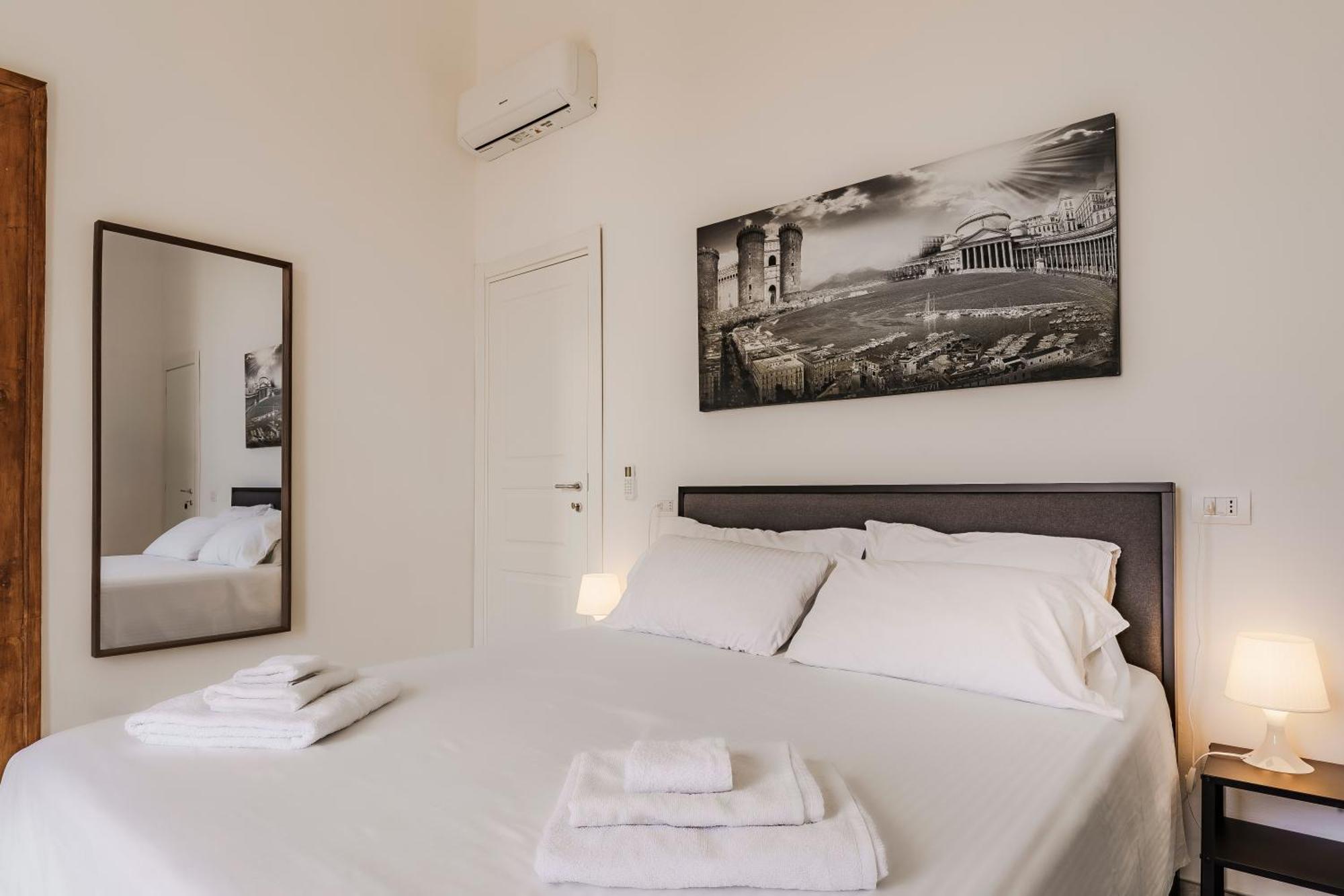 La Bella Vita Luxury Apartament And Travel Solution Naples Extérieur photo